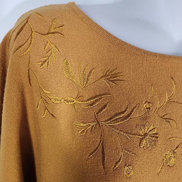 Milano Sweater Womens Medium Pullover Embroidered Floral Dolman Sleeve Mustard - Picture 4 of 9
